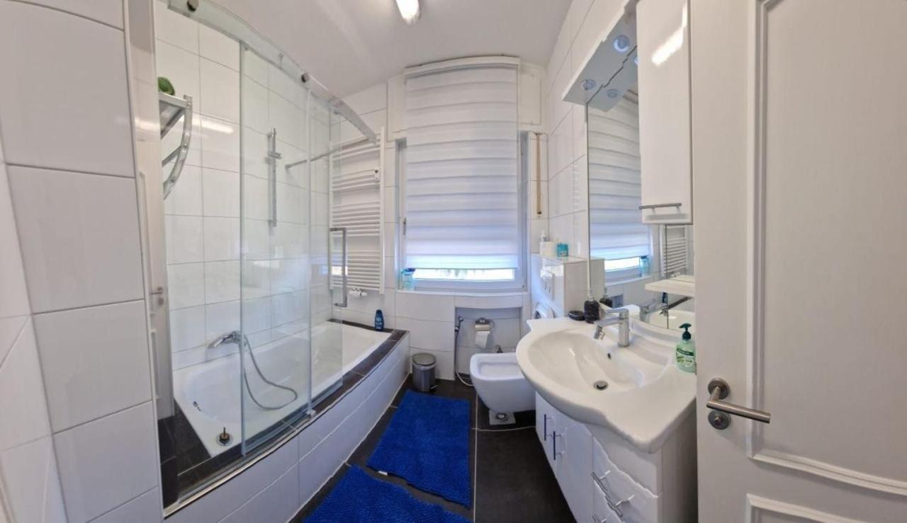 Ferienwohnung In Bielefeld Exteriör bild